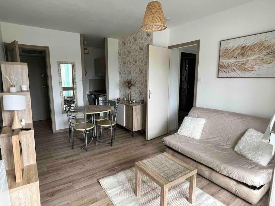 Appartement A 100 M De La Plage St Hilaire De Riez Les Becs 圣伊莱尔·德列 外观 照片